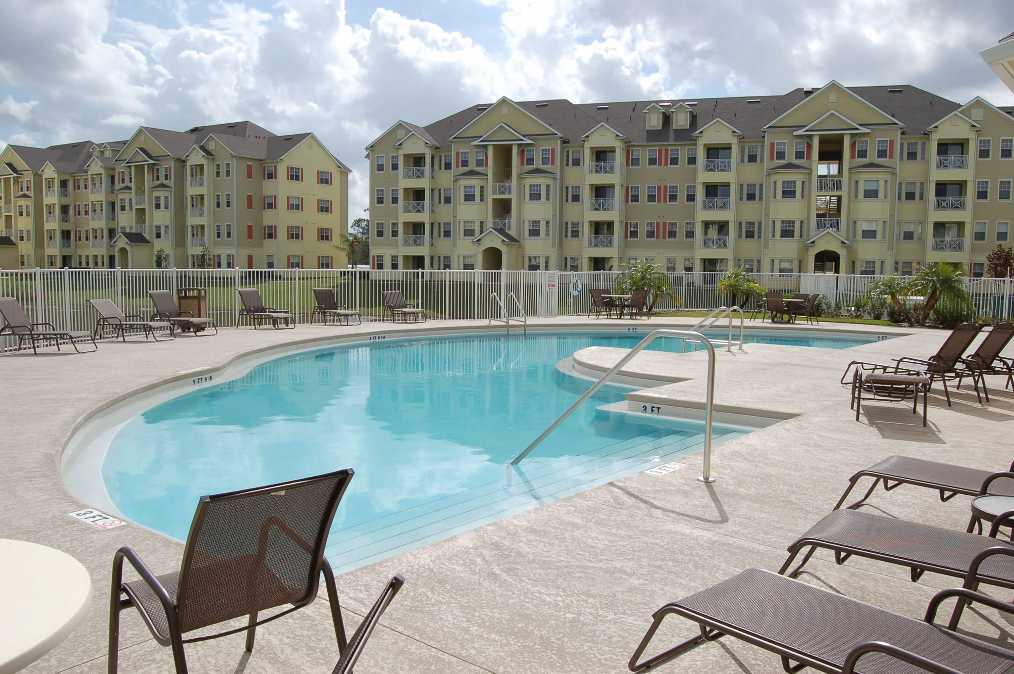 Property Management Orlando on Luxurious 4 Bedroom Condo 5 Minutes From Walt Disney World Main Gate