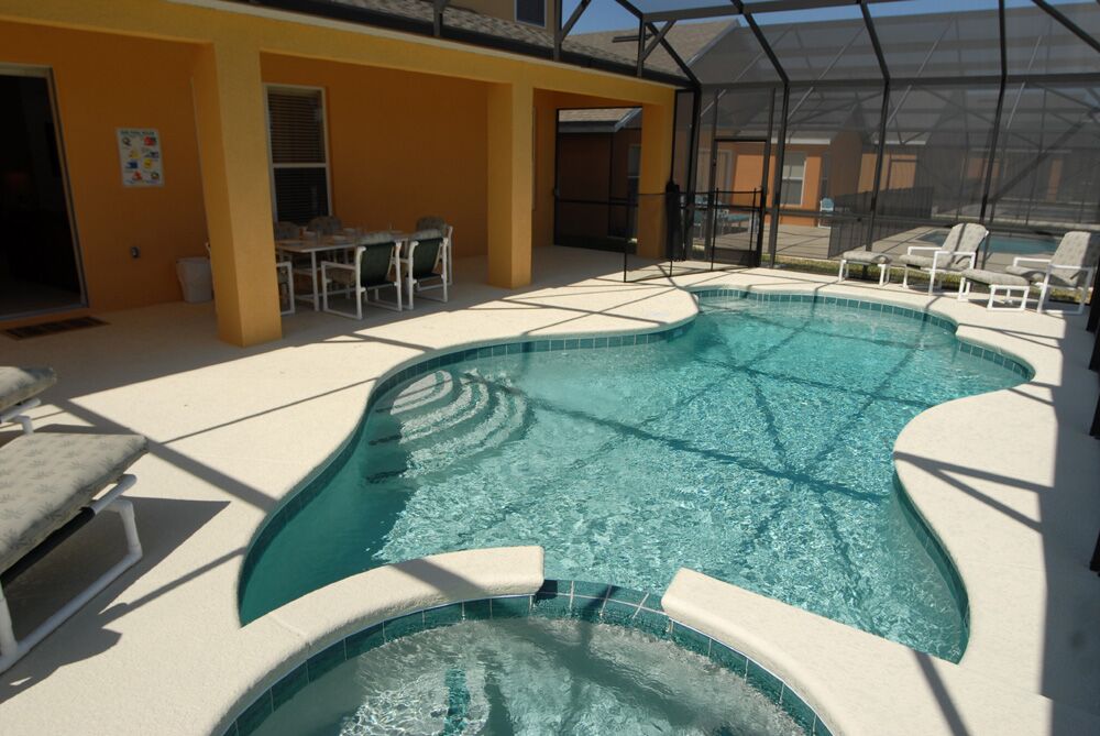 Platinum Collection Royal Queen Palms Davenport FL